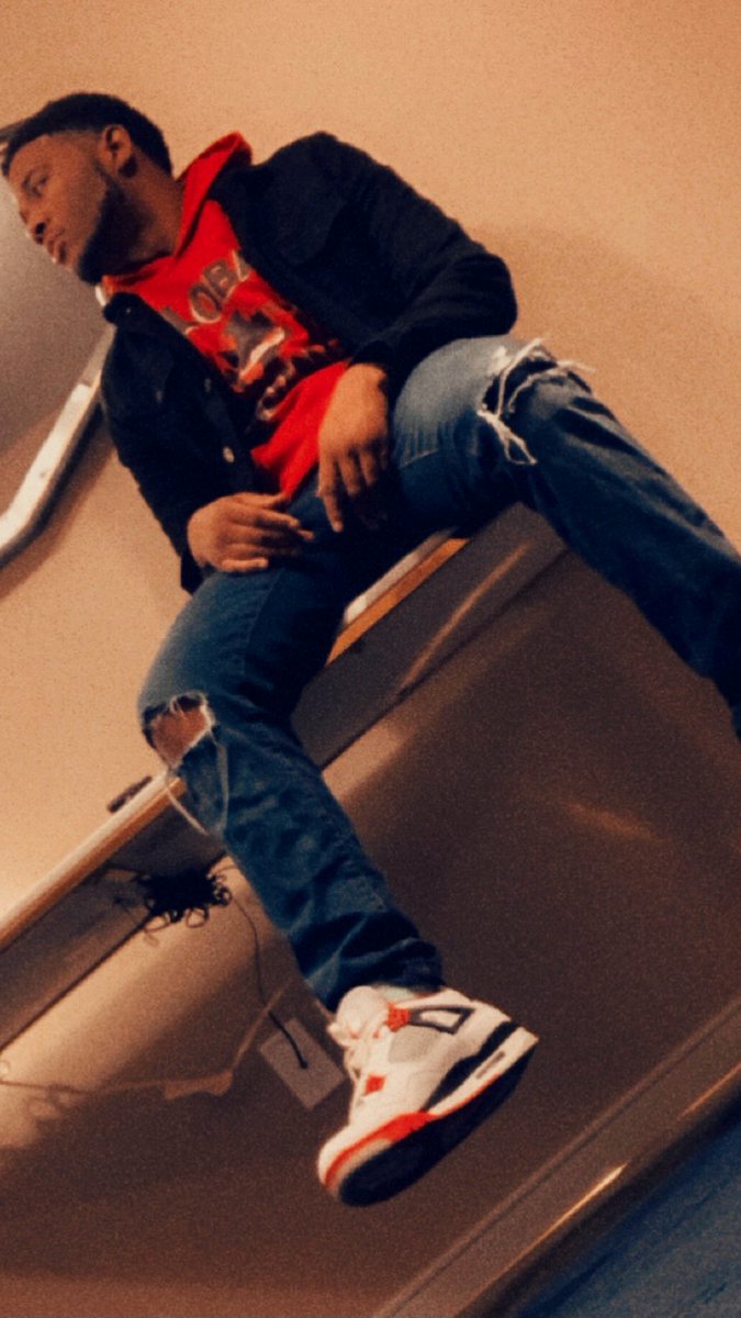 itspeacetv's tweet photo. Love in my eyes🖤and my palms sweaty, 🤐if you know me then you know I’m war ready ⭐️🦍 https://t.co/Xjj3xeFpIE