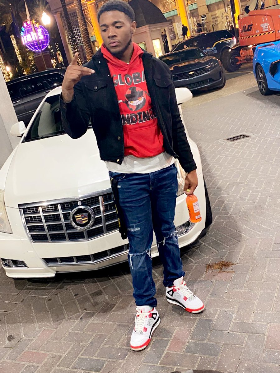 itspeacetv's tweet photo. Love in my eyes🖤and my palms sweaty, 🤐if you know me then you know I’m war ready ⭐️🦍 https://t.co/Xjj3xeFpIE