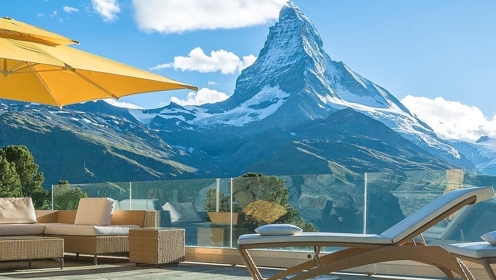 Rausch_Intl's tweet photo. European Summer #throwback 
One of the best pool views we saw last Summer, featuring our 'Cubic Bay Sofa' &amp; 'Beach Bob Sun Lounge'.
Awesome photo by @premium_europe at the stunning @riffelalpresort2222m
#luxuryinhotels
#luxuryoutdoorfurniture
#spotrausch
#rauschinternational https://t.co/Ew0T2MHThc
