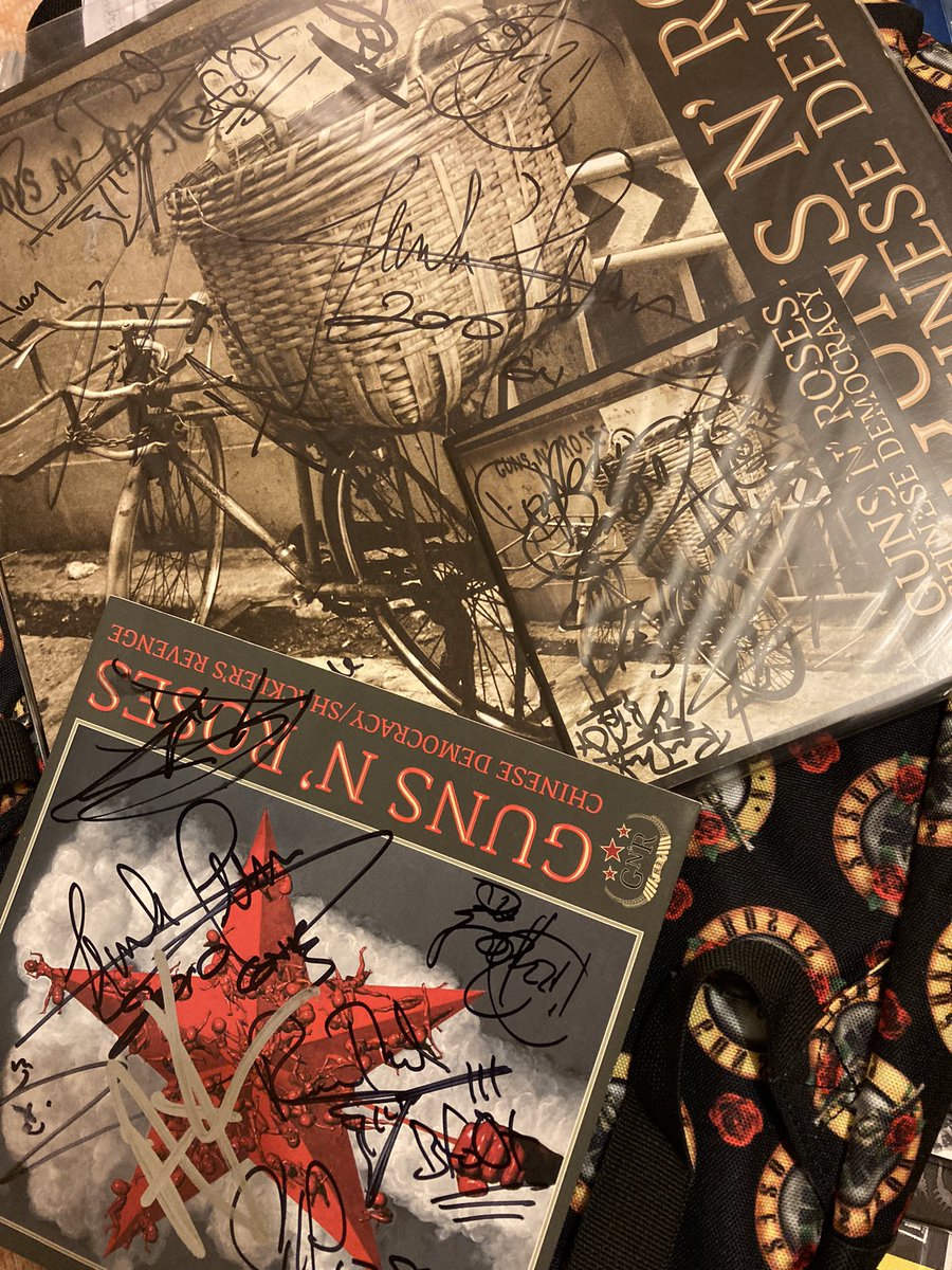 jaysgnr's tweet photo. Was hoping to meet you after the Manchester gig last night @joshfreese as would have loved you add your signature to my GNR Chinese Democracy vinyls. Maybe next time you are in the UK? https://t.co/3UaEIGzaIc