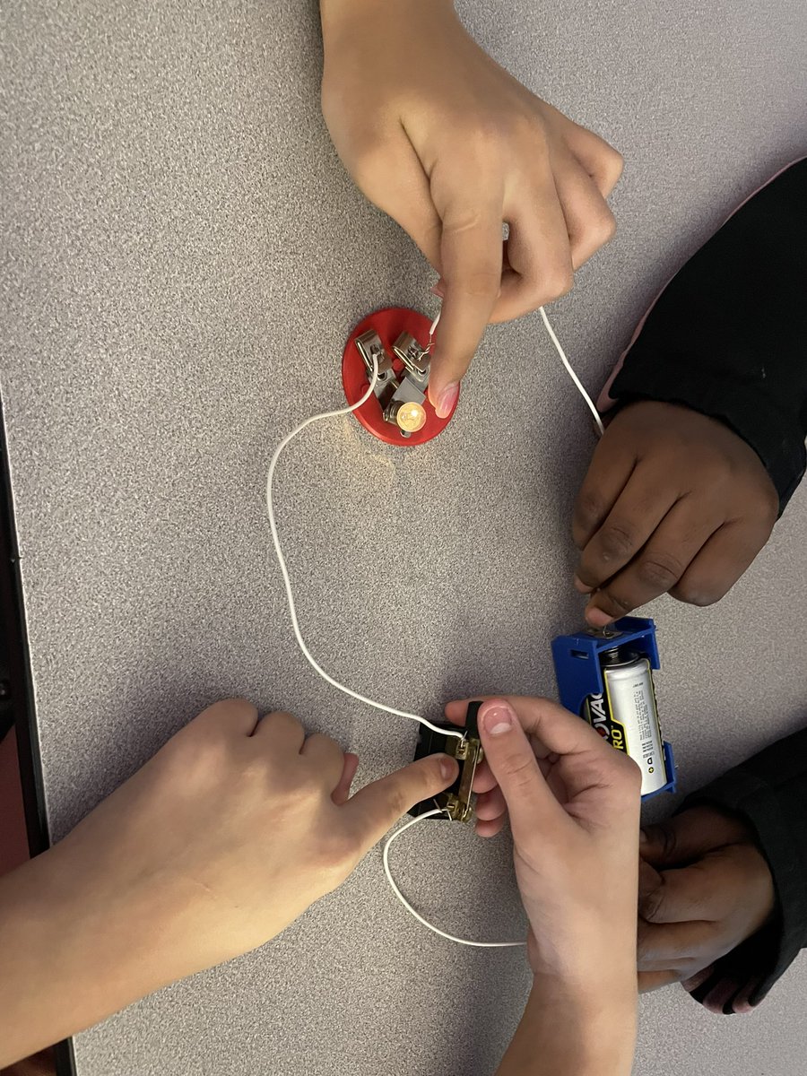 DShollar's tweet photo. Building circuits with switches today! @PostmaPumas @CFISDScience https://t.co/DIrE94DPBD