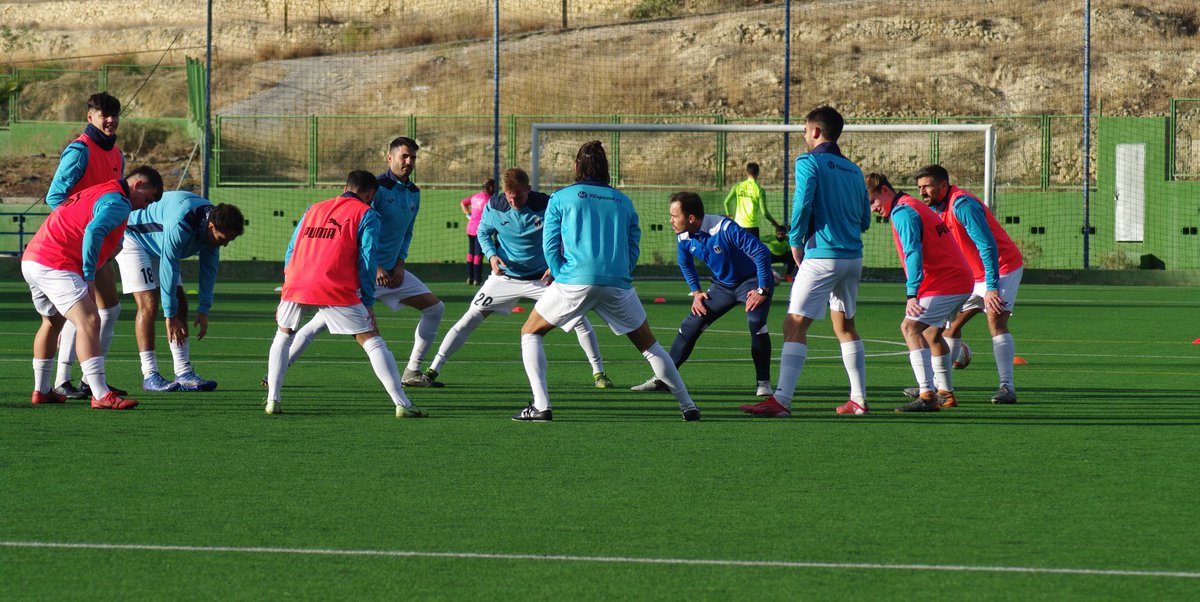 albertjavaloyes's tweet photo. No os merecíais menos 👏🏼👏🏼👏🏼🔝🔝🔝

Perseverancia = recompensa

+3 puntitos y a seguir trabajando ⚽️💪🏽🙂

https://t.co/kIWDZDttp9 https://t.co/8qunprAQOc