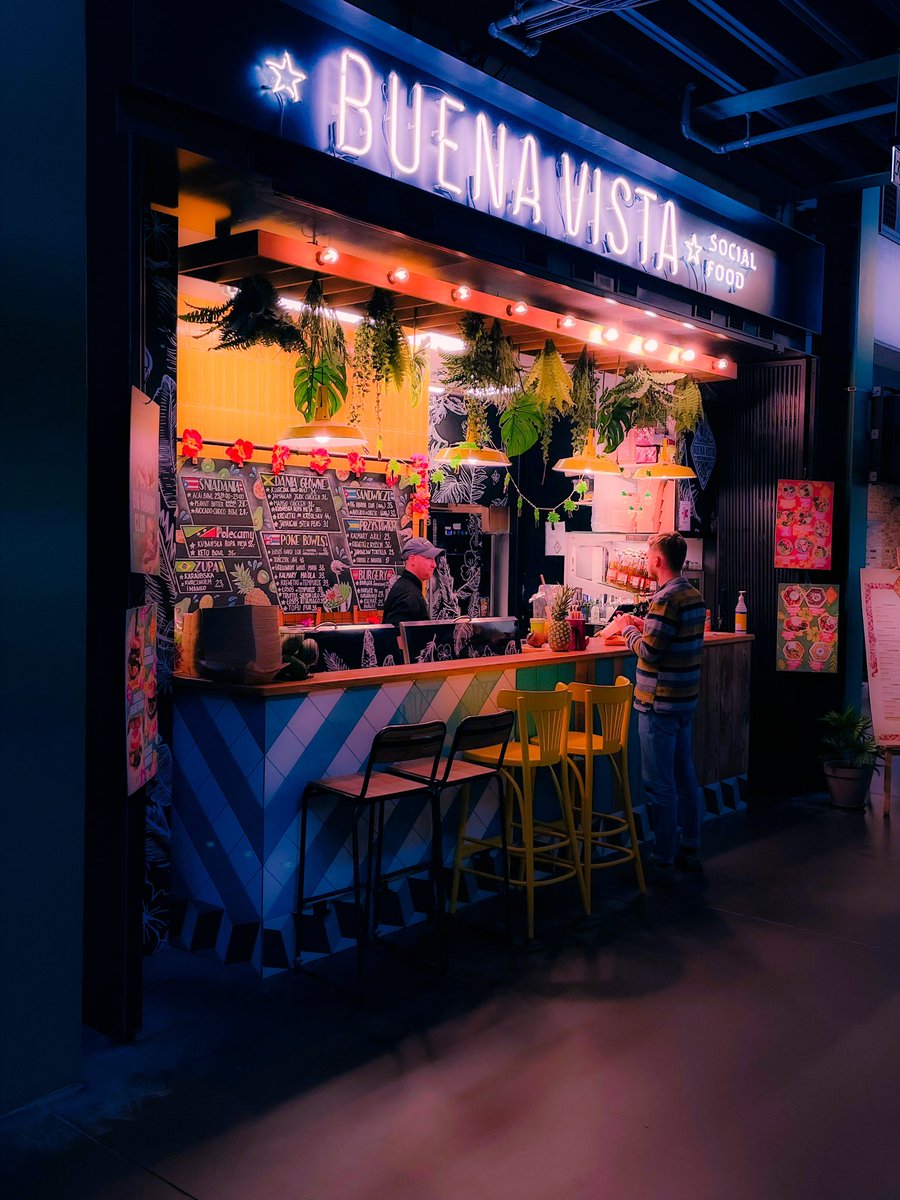 lit08's tweet photo. Would you grab a bite at this neon-tropical place?
-
Insta: @lit08cyberpunk
-
#neonlights #retrofuturism #retrofuture #retrodiner #80sstyle #80snostalgia #ig_tones #cyberculture #strangertonez #shotzdelight #neonnoir #neonvibes #neonaesthetic #neonsigns #neonsign #retrowave https://t.co/G3sysLcM0L