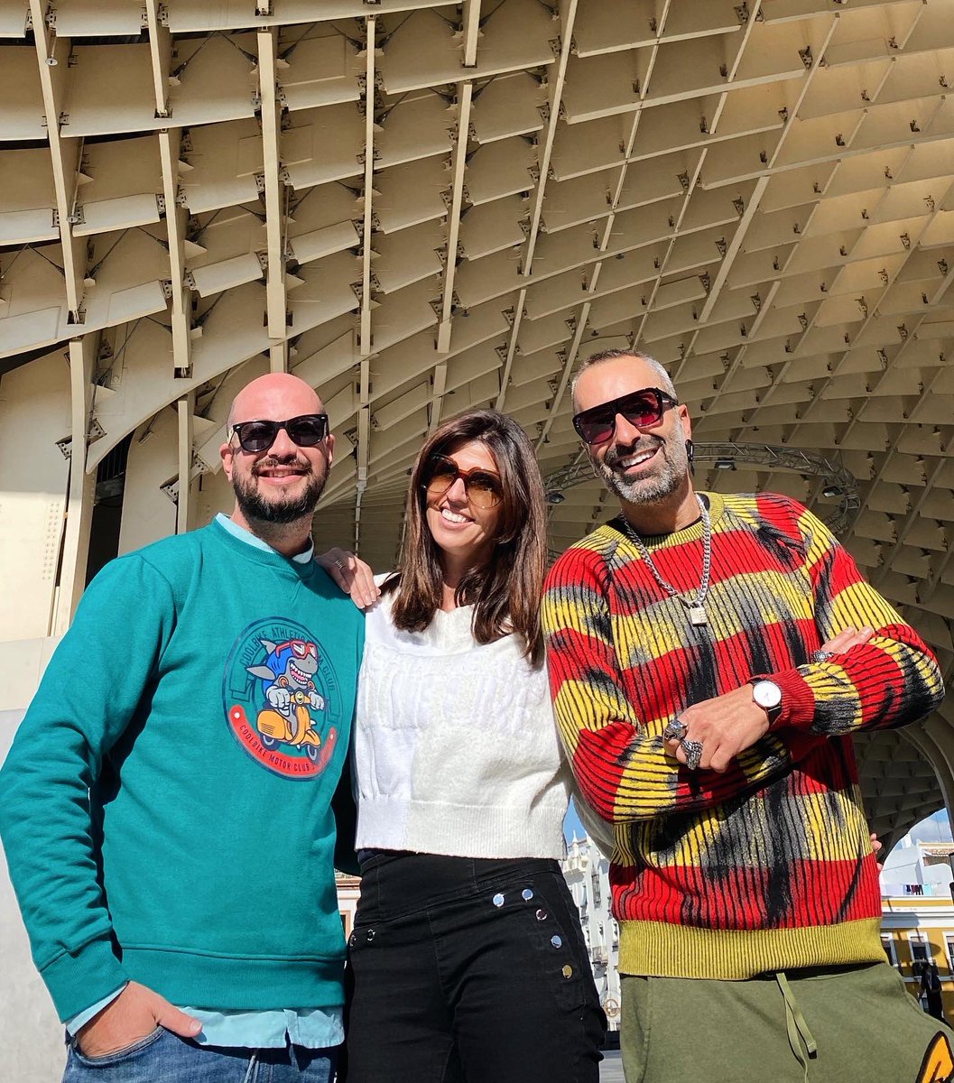 andresllompart's tweet photo. Celebrando St. Andrés en Sevilla 💃
#sevilla #travel #sanandres #ootdmen #menstreetstyle #vacaciones #hoscos #vecinitos #moschinomen #menstreetwear #menstreetfashion #menfashion #fashionmen #streetstyle #streetwear #athleisuremen #mentravel #sevillatieneuncolorespecial https://t.co/PbFcEpAeyM
