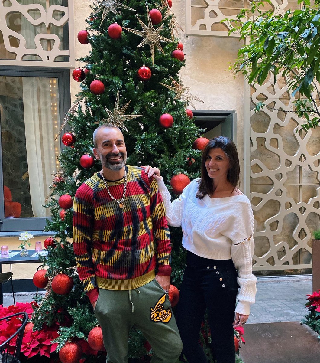 andresllompart's tweet photo. Celebrando St. Andrés en Sevilla 💃
#sevilla #travel #sanandres #ootdmen #menstreetstyle #vacaciones #hoscos #vecinitos #moschinomen #menstreetwear #menstreetfashion #menfashion #fashionmen #streetstyle #streetwear #athleisuremen #mentravel #sevillatieneuncolorespecial https://t.co/PbFcEpAeyM