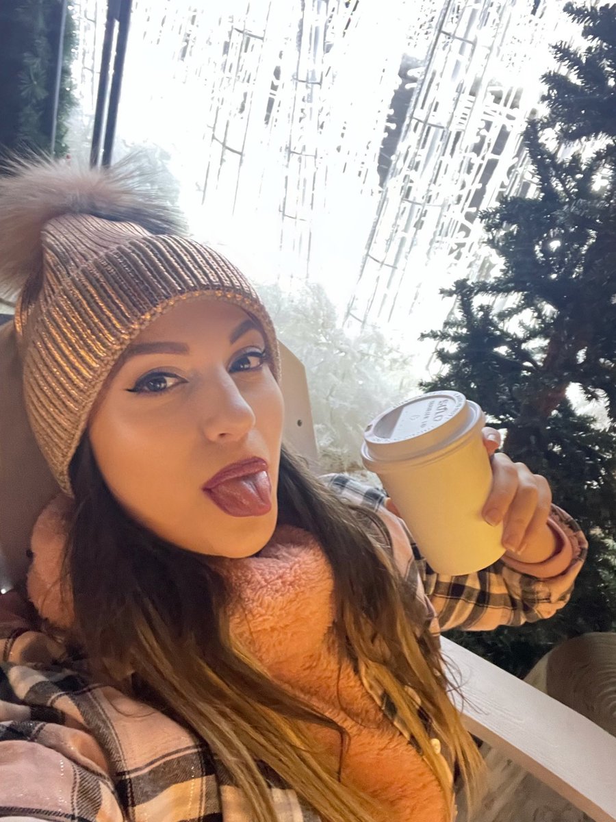 angelina_alexon's tweet photo. ✨☕️ sending u love vibes https://t.co/awr8qM8GeY