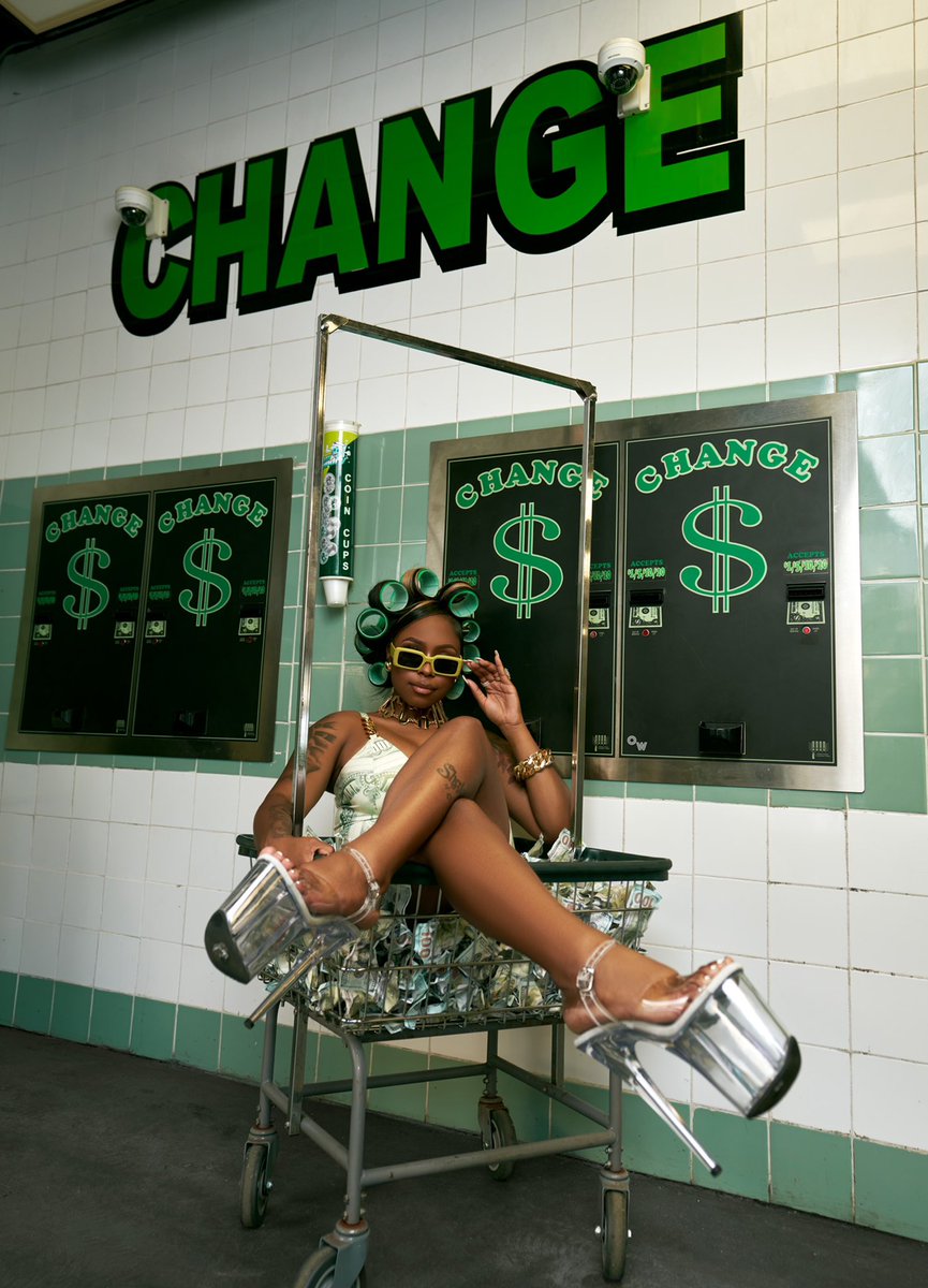 _teajaye's tweet photo. The definition of Money laundering is…THIS💰 #StyleByTerryLee #TheTerryLeeEffect 🔥 https://t.co/HhgGLtYA0g