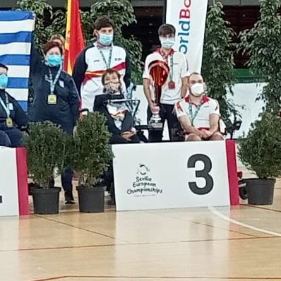 dxtadaptado's tweet photo. El equipo español de boccia 🔵🔴⚪️ consigue 4⃣ medallas en el Europeo de Sevilla 🏆 La pareja BC3 con Wafid Boucherit y Verónica Pamiés le ha puesto el colofón con un bronce 🥉📰 NOTICIA de @JesusOrtizDXT ➡️ https://t.co/LjVv4JNXQW https://t.co/4fDQta6ZtS