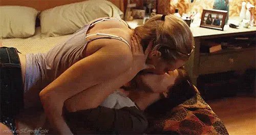 ً (@girlsongirlsgif) on Twitter photo 