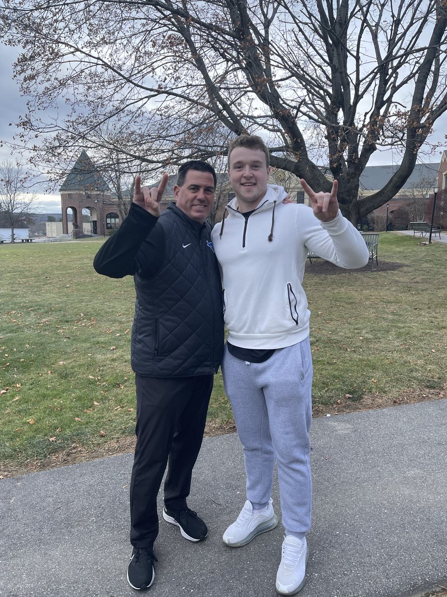 Great to see ⁦<a href="/coachwhite_c/">Chris White</a>⁩ and UBuffalo on campus today to see UB commit ⁦<a href="/_JacksonParadis/">Jackson Paradis</a>⁩