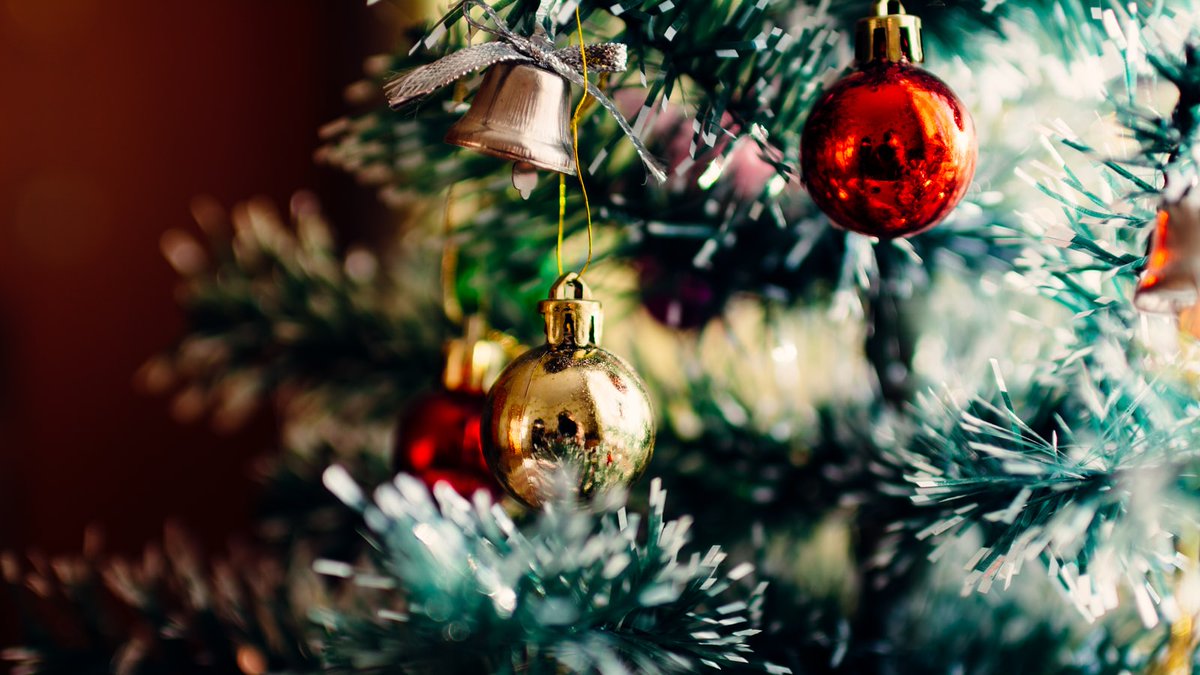 Mark your advent calendars! The first Day of December is tomorrow. Our 'Celebrating Christmas' plan has old & new traditions covered. Sign up for Arrange to subscribe: 
 joinarrange.com/plans/celebrat… #getChristmasArranged #christmasplanning #christmasreminders #getarranged