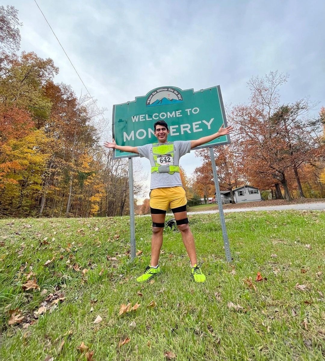 hugoinup's tweet photo. @MarkRober Currently running 642 miles from Nashville to North Carolina for team seas! @MrBeast  🏃‍♂️💪🌊 #TeamSeas https://t.co/ll2nPdm5D9