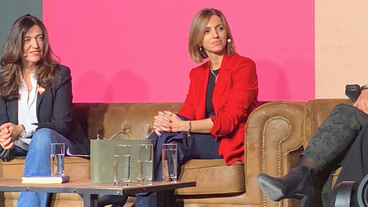 CocaColaEP_es's tweet photo. Estamos en la asamblea de @unrefresco,  #TimeToRefreshAnfabra.

@AnaCallol, nuestra VP de Public Affairs, Comunicación y Sostenibilidad, participa en ella, debatiendo sobre los retos a los que nos enfrentamos en sector de las bebidas. https://t.co/adUWkPg9jQ