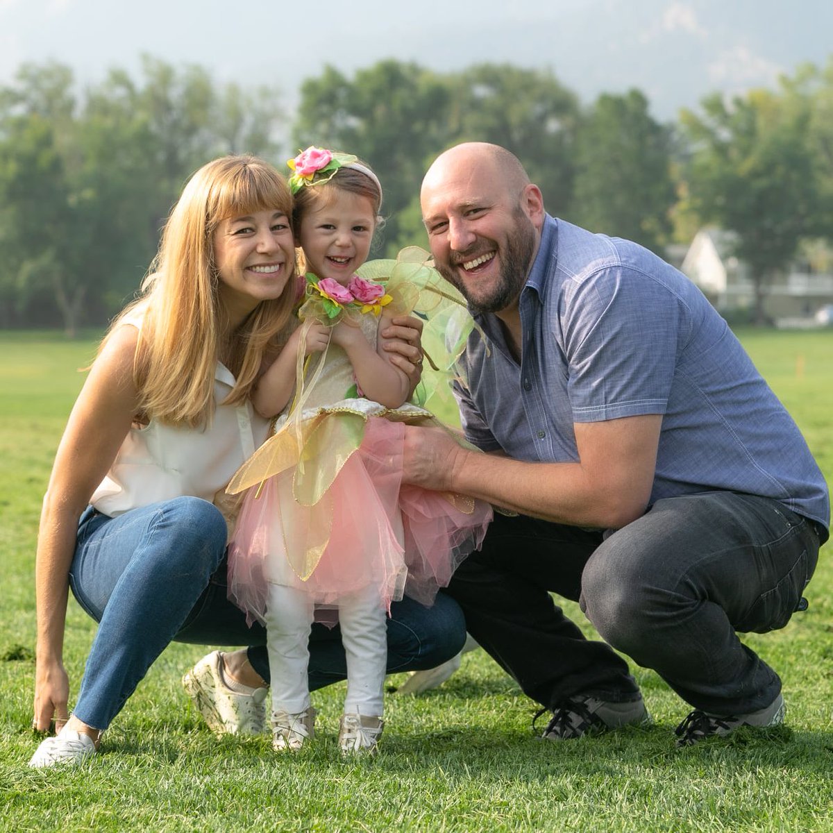 HaystackCrmry's tweet photo. What if your gift giving = charitable giving this season? Save the dates: 11/25-12/5 for a virtual auction that will help you do just that. We partnered w nonprofit @sophiesneighbor fundraising for a cure for pediatric rare disorder MCTO. Bid &amp; support at https://t.co/kcY5wwVGBV https://t.co/l3NVVjP0dP