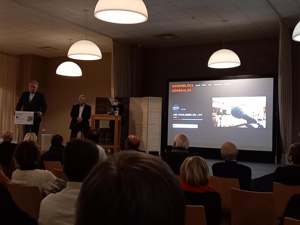 amerlet49's tweet photo. Un grand merci à Gérard DORLOT pour son engagement au sein de l'office du #tourisme de @choletagglo. Félicitations à Myriam HERVOUET et son équipe de l'office du tourisme pour cette Assemblée Générale ! @CCI49 @SylvainDourneau https://t.co/qQTFwqneGg