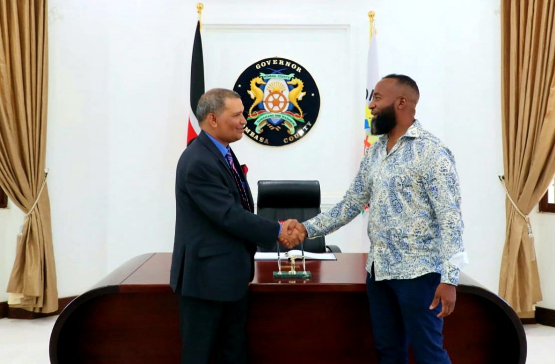 IndiainKenya's tweet photo. Mombasa enjoys a special place in the traditionally strong 🇮🇳🇰🇪 friendship.
HC Dr.Virander Paul warmly received today by Governor H.E. Hassan Ali Joho @HassanAliJoho ; discussed potential of enhanced engagement in economic &amp; health areas, &amp; India@75 celebratory events in Mombasa. https://t.co/wzEhPcbZ0L