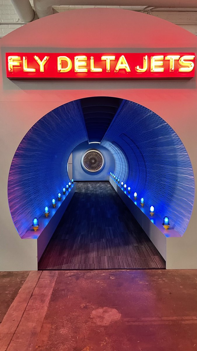 ericsood2's tweet photo. Fun visit to @delta HQ and @dlflightmuseum! #KeepClimbingTogether https://t.co/vP70125eu9