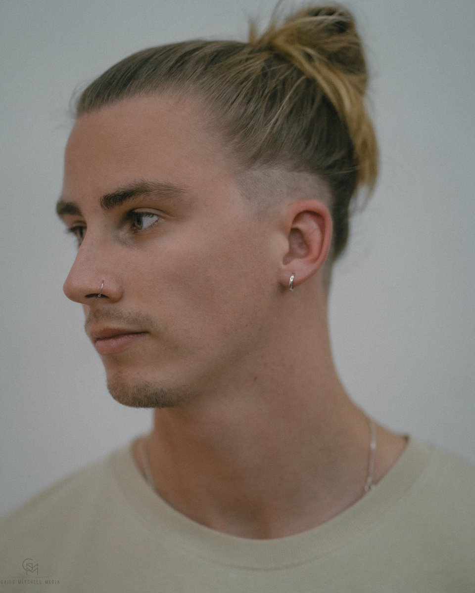 thompson_Jay's tweet photo. It was time for a change up but I ain’t ready to chop it all off just yet… https://t.co/hMyXjqYzvz