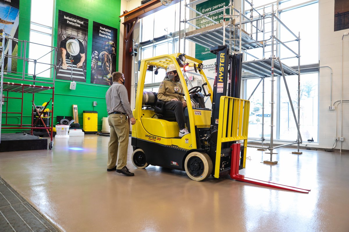 SRUofPA's tweet image. SRU&apos;s Safety Management Department purchased a new forklift that has been installed in the Strain Safety Building’s High Bay Lab. The Hyster FORTIS S30FT model forklift will be used for student instruction and mock incident investigations and operator evaluations.