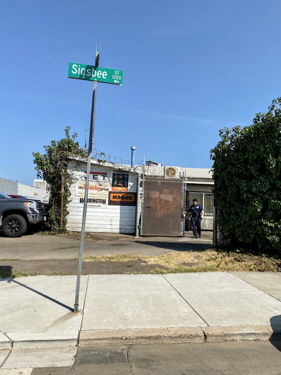 thedividingline's tweet photo. #Sigsbee.
#BarrioLogan #SanDiego #California #USA #TravelPhotography #UrbanPhotography #StreetPhotography. https://t.co/ONVJPql3HD