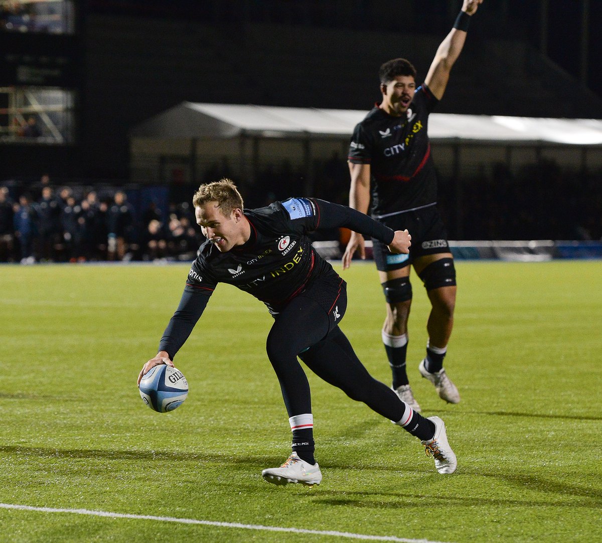 Saracens Rugby Club (@saracens) on Twitter photo 5️⃣ Sarries have been named in the #PremRugby Team of the Week 🙌
🥇 <a href="/vincentkoch1/">vincent koch</a>
🥇 <a href="/maroitoje/">Maro Itoje</a>
🥇 <a href="/NickIsiekwe/">Nick Isiekwe</a>
🥇 @bvunipola
🥇 <a href="/max_malins7/">Max Malins</a>
Well done lads 👊
#StrongerTogether ⚫️🔴 5️⃣ Sarries have been named in the #PremRugby Team of the Week 🙌
🥇 <a href="/vincentkoch1/">vincent koch</a>
🥇 <a href="/maroitoje/">Maro Itoje</a>
🥇 <a href="/NickIsiekwe/">Nick Isiekwe</a>
🥇 @bvunipola
🥇 <a href="/max_malins7/">Max Malins</a>
Well done lads 👊
#StrongerTogether ⚫️🔴