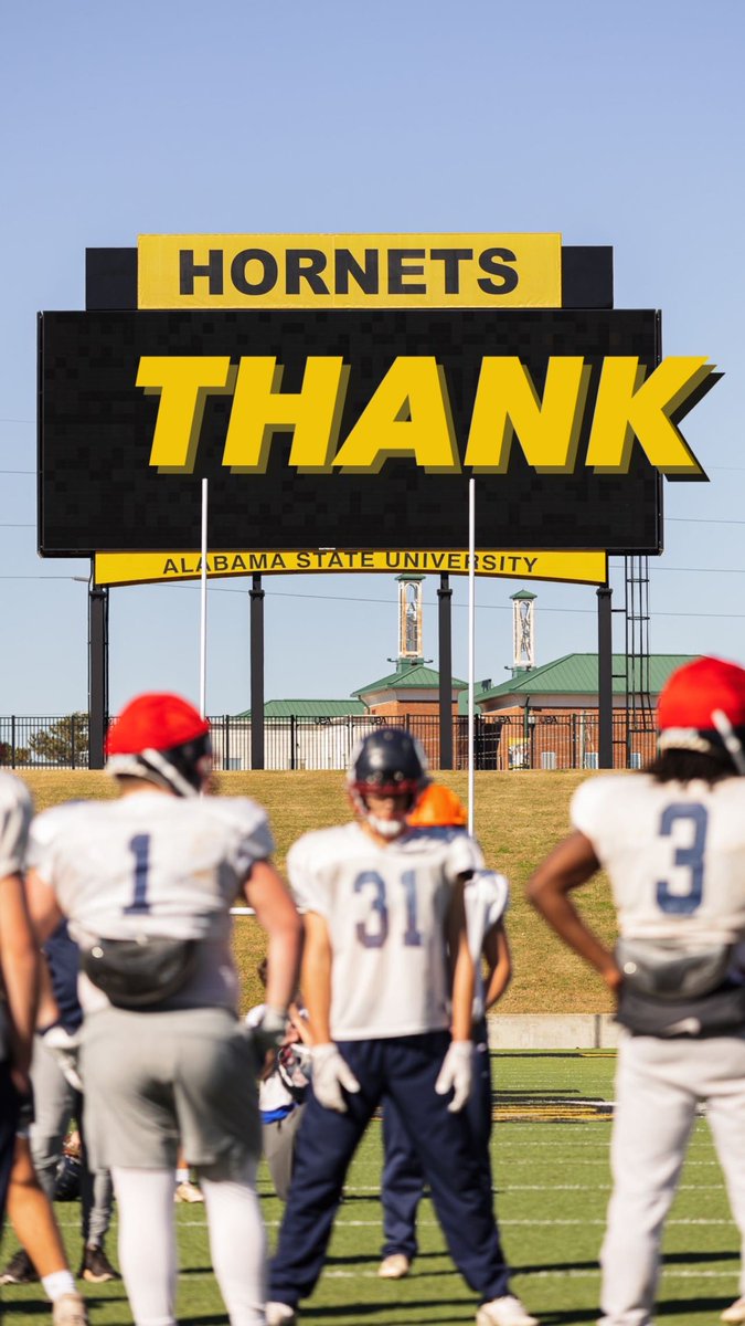 MA_Swoops's tweet photo. Thanks to our friends at @ASUHornetNation for opening the gates to Hornet Stadium for a morning practice. 🦅❤️💙🖤💛🐝 https://t.co/5ptWK1G5n2