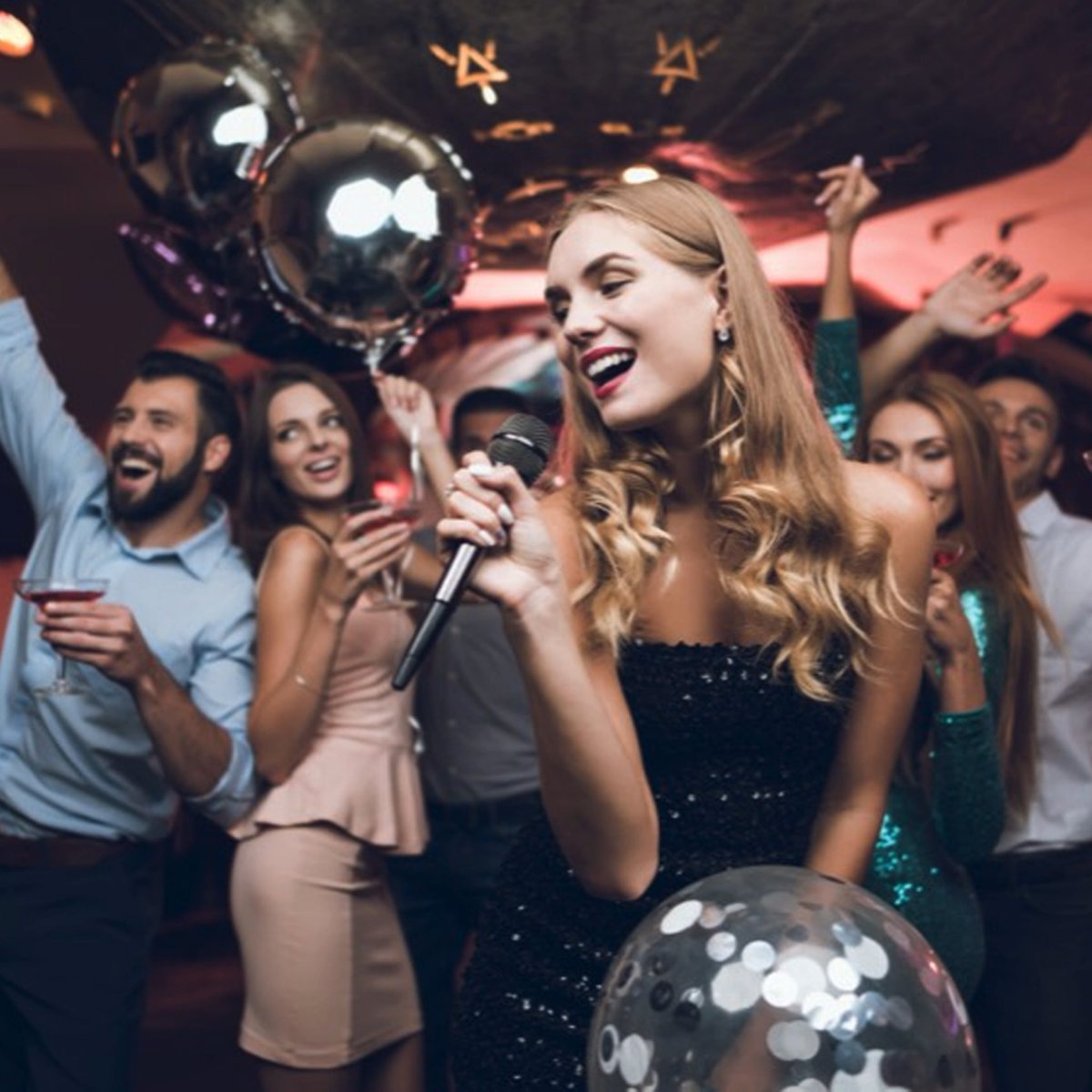 flankerslc's tweet photo. Sing and shout and let it all out to your favorite jams daily in our advanced Karaoke Rooms with your group! Opening Wednesday, December 8th at โTag Gateway.โ Make a reservation at the link in our bio and come sing your heart out!
#SLCNightlife
#FunDoneRight https://t.co/9TFy1iQhg9