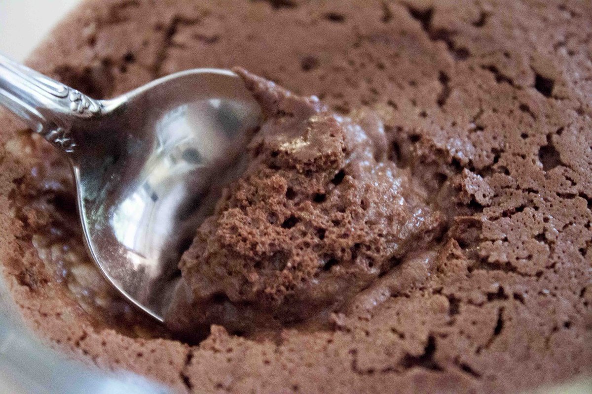 It’s #NationalMousseDay and a great time to try our Chocolate Pudding flavor. Bittersweet chocolate, warm vanilla, sweet sugar and creamy milk accords are playfully blended to create this classic flavor. comaxflavors.com/trends/flavor-… #ComaxFlavors #FlavorInnovation #FlavorTrends