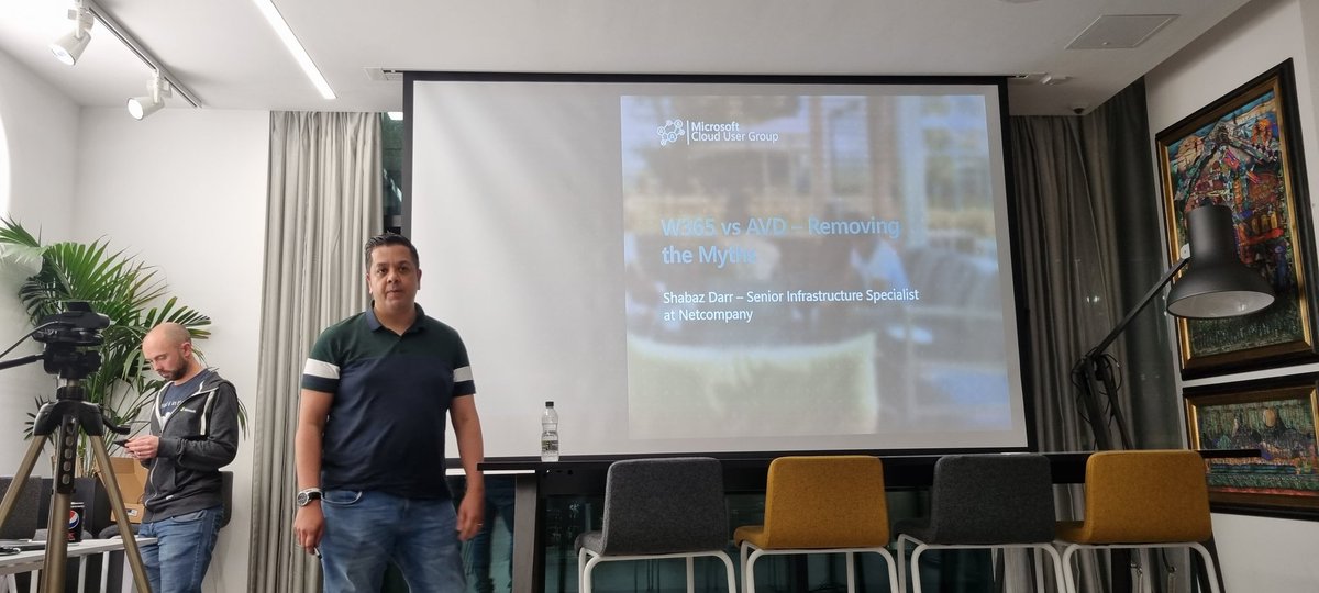 Were live!!! First up with @ShabazDarr talking about #AVD and #W365