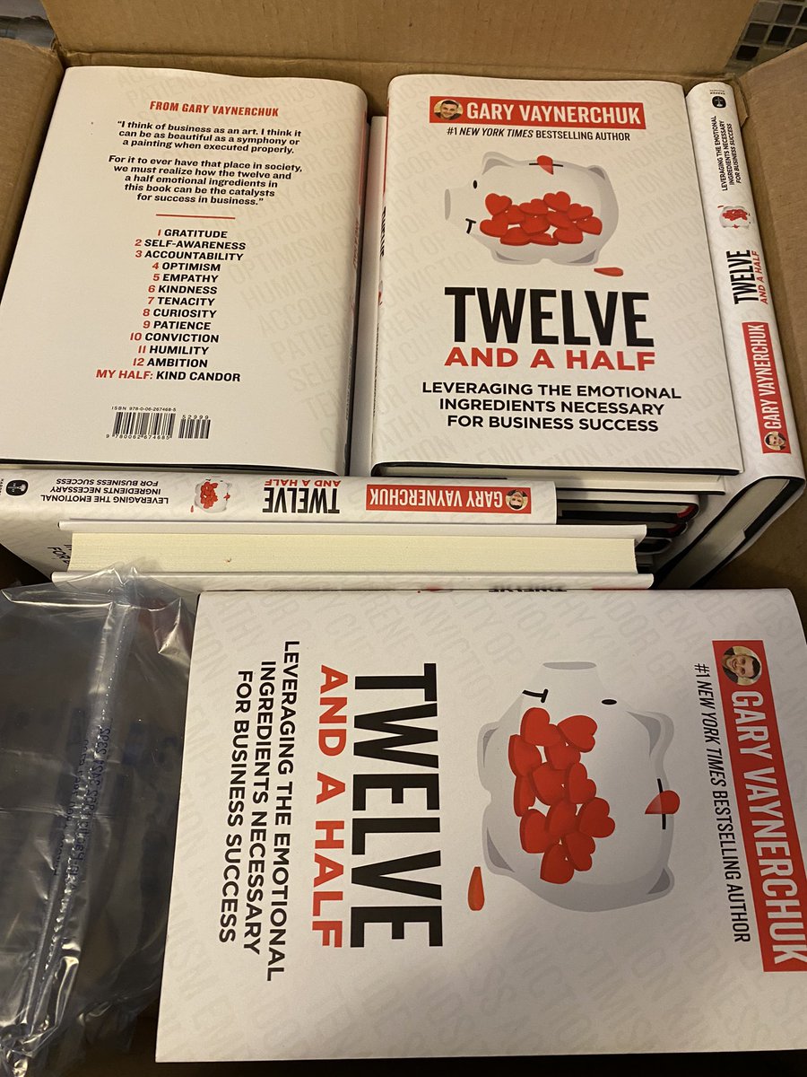 enduro263's tweet photo. Who else has books arriving!?! @garyvee @TeamGaryVee @veefriends  #knowledgeispower #KindnessMatters https://t.co/TeQZJetbC1
