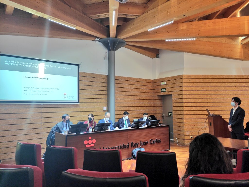ejim_orm's tweet photo. ¡Con @jdelcoso nunca dejas de aprender! Excelente defensa para concursar a la plaza de Profesor Titular de Universidad. Más que merecida por méritos académicos e investigadores. ¡Un gran referente para las Ciencias del Deporte en todo el mundo! ¡Y una gran persona! 👏👏👏 https://t.co/CzZ1ao2sIl