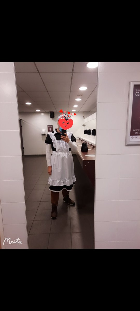 FrFemboy's tweet photo. J'ai chopé la créve en convention la raison : 

#femboyfr #femboy #sissy #trap https://t.co/uTH8Y7Y2qe