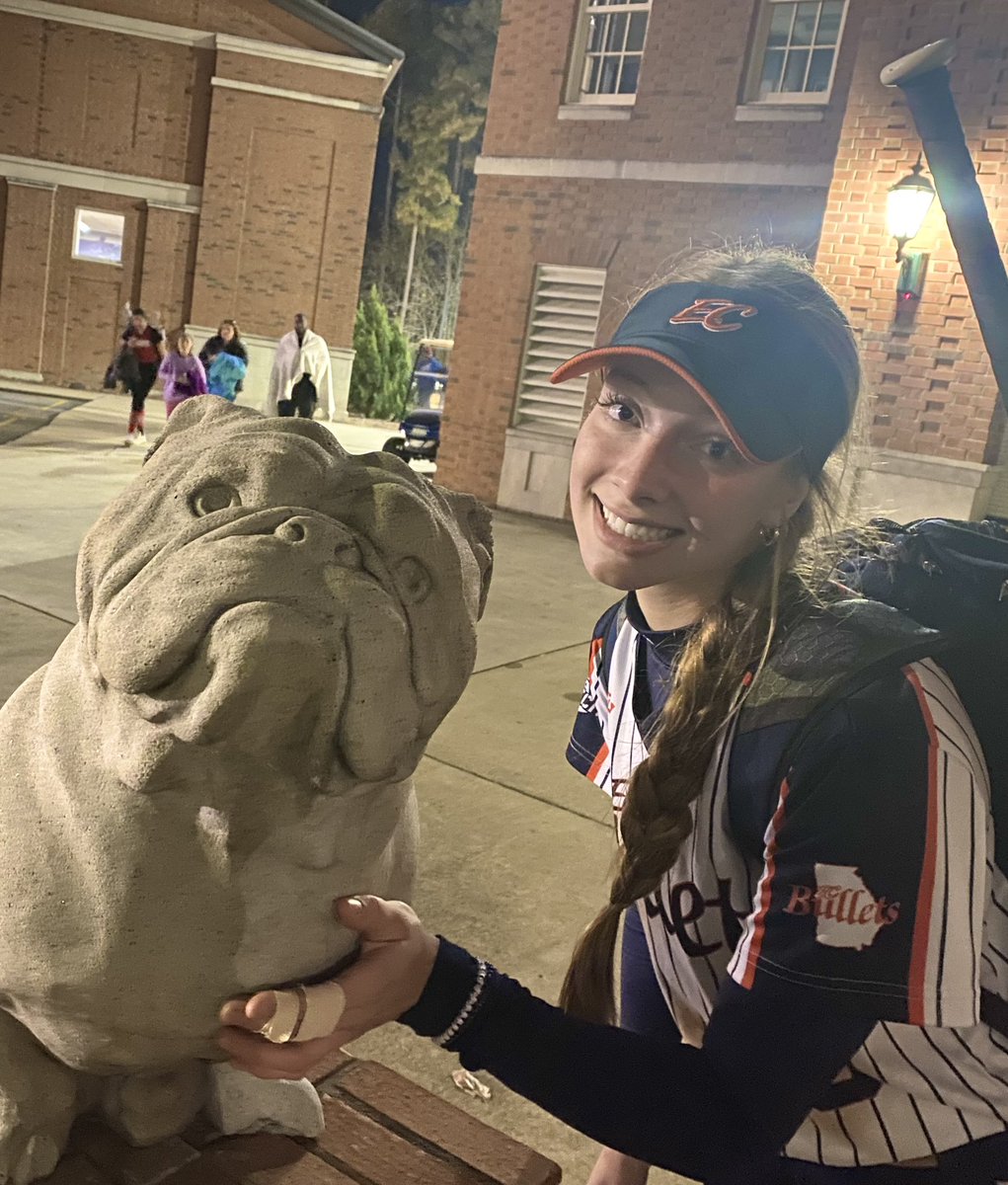 I had such a great time at the <a href="/SamfordSB/">Samford Softball</a> skills camp! Thank you <a href="/gillespie_jeff/">Jeff Gillespie</a> for working with me! @ecbstephens