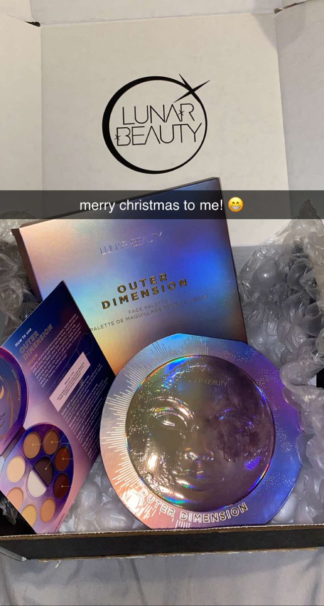 OH MY GOD! I didn’t expect it to be so big and BEAUTIFUL! Can’t wait to try it out! 🥰 <a href="/LunarBeauty/">Lunar Beauty</a> <a href="/MannyMua733/">Manny MUA</a>