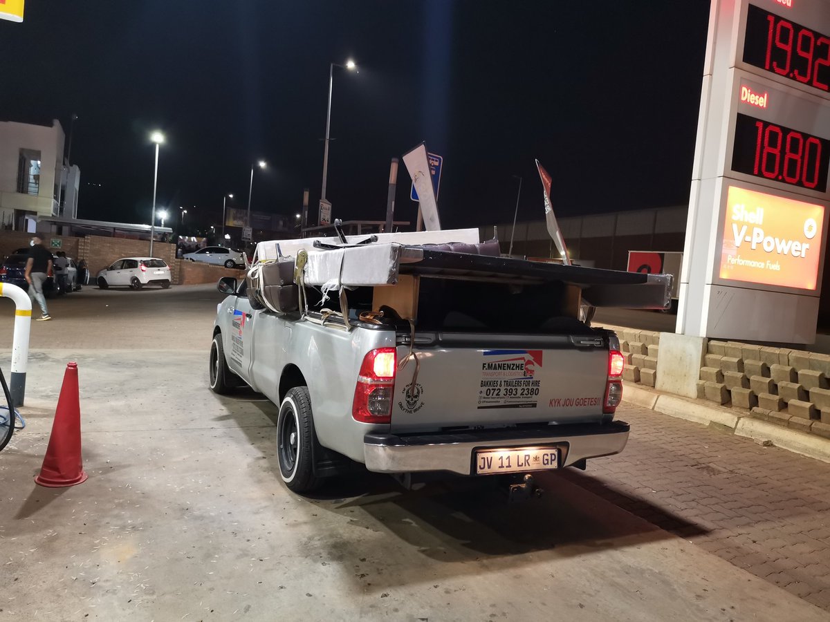 FManenzhe's tweet photo. 📍Location sila (Thohoyandou) ❗❗💪💯
For enquiries and bookings call or whatsapp 0723932380.
We do both short and long distances.
#Gracework🙌
#FManenzheOnDuty✊
#The_Transport_Guru💀
#F_Manenzhe_Transport_and_Logistics 🔥 https://t.co/AT31DhYqzL