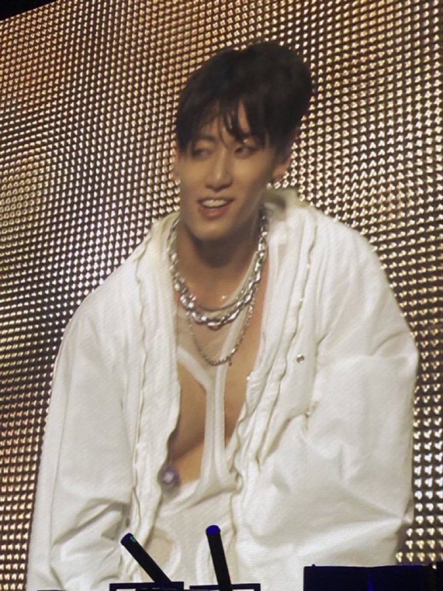 monipersona's tweet image. it's like a thong for his chest