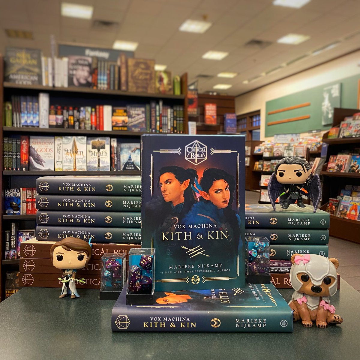 BNTriCities's tweet photo. Today’s the day #critters ! Vox Machina Kith &amp; Kin by @mariekeyn is finally here! @LauraBaileyVO @VoiceOfOBrien @CriticalRole
#voxmachina #kithandkin #criticalrole #howdoyouwanttodothis #isitthursdayet #huntersmark #daggerdaggerdagger #bnbuzz #barnesandnoble #newreleasetuesday https://t.co/Lzt9kcCfuS