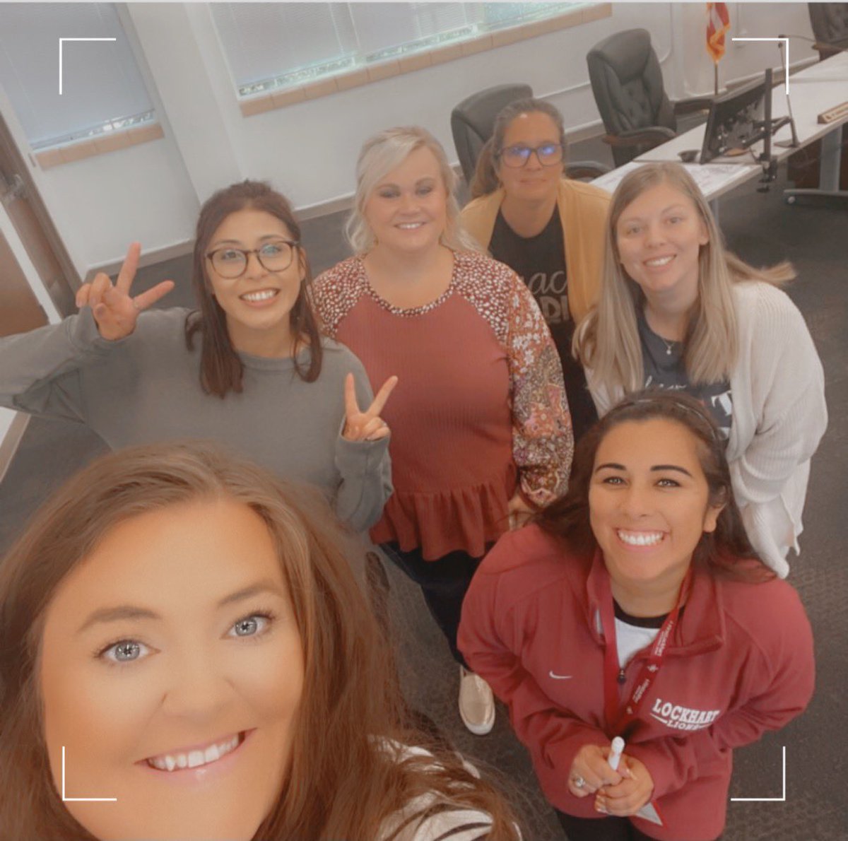 stephkat16's tweet photo. @BluebonnetLions representing today at Central Office for reading academy! First place winners for the scavenger hunt! Teamwork makes the dream work!! 🎊💕 https://t.co/Xc7TEr3N0c