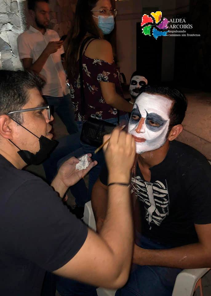 aldearcoirisGDL's tweet photo. A inicios de este mes celebramos en compañía de nuestros albergados el Día de Muertos. Agradecemos la iniciativa de este gran evento por parte de @AcnurMexico 
#Impulsandocaminosinfronteras #Diademuerto #Migrantes https://t.co/Cng5JnUcSJ