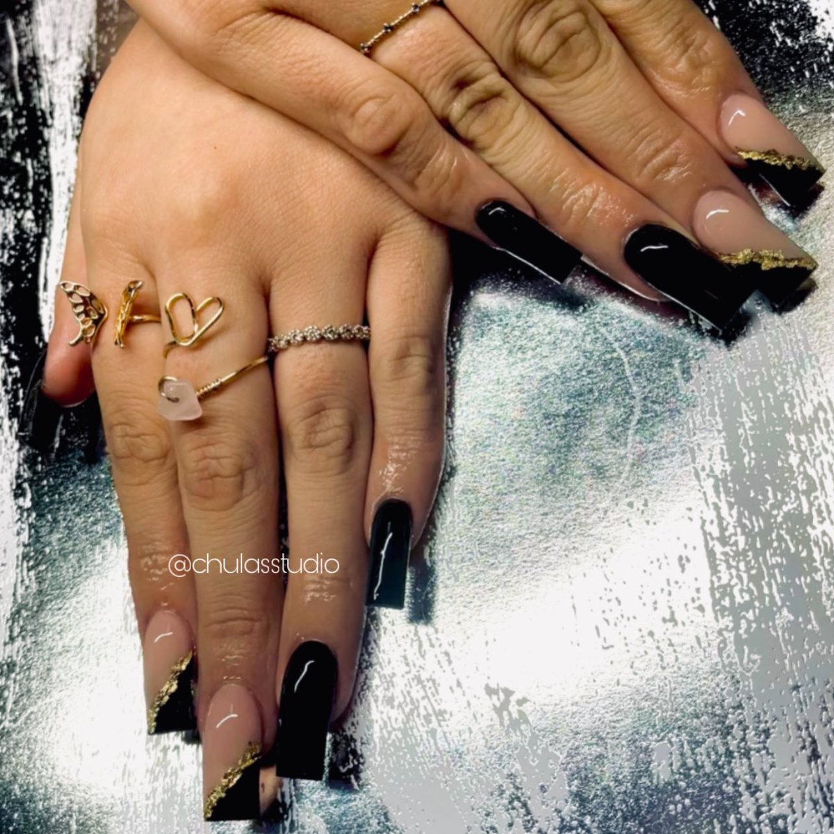 kushmamasita's tweet photo. ✨DM for Nail Appointments
instagram: @chulasstudio 🌸
facebook: Chula’s Studio 💻
📍Winston-Salem, NC
.
.
.
.
.
.
#fallnails🍁🍂 #marblenails #winstonsalemnailtech #chulasstudio #blacknails #ncnails #gboronails #highpointnails #allacrylicfrenchies #nailart #allacrylic https://t.co/J11UbV8tZE