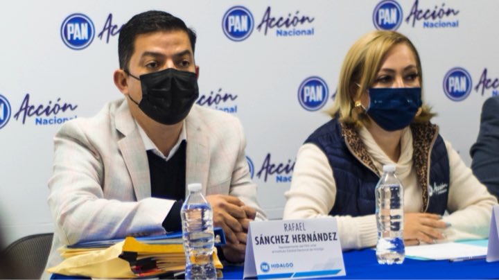 claudialunai's tweet image. Esta mañana tuvimos una rueda de prensa para informar sobre los avances internos del partido, los procesos internos de cara al 2022 y algunas denuncias que presentaremos por actos de campaña anticipada de otros partidos. 

#PANHidalgo #NoticiasHidalgo