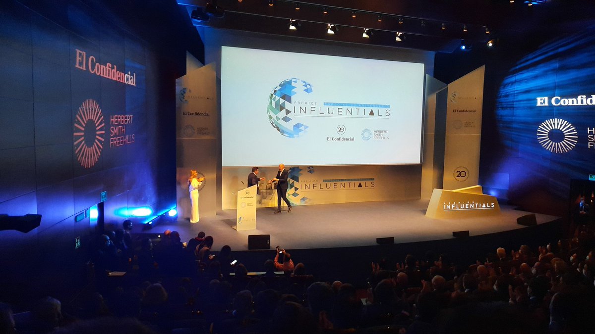 VictorRomeroEC's tweet photo. Hoy damos unos premios #Influentials en @elconfidencial con @cayetanagc de maestra de ceremonias https://t.co/mTcJB43RIo