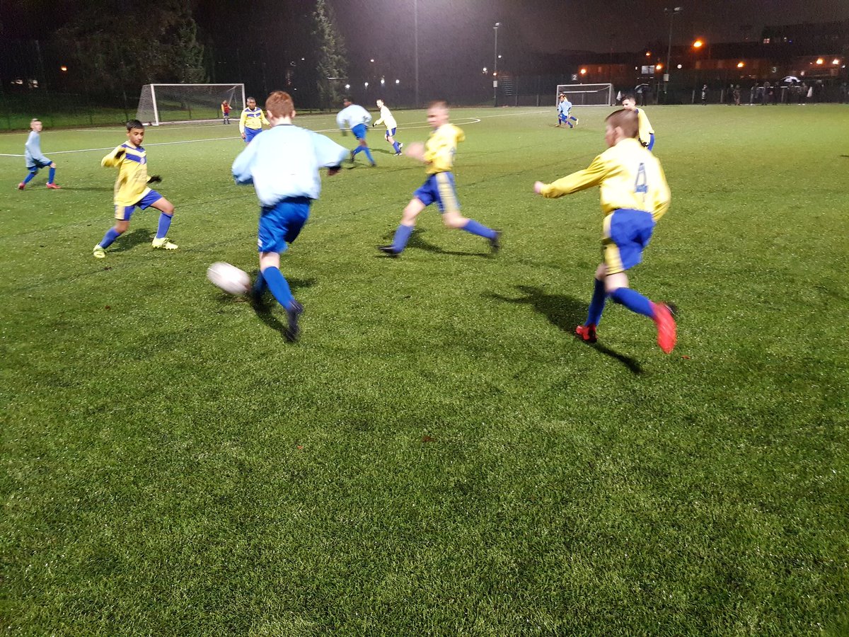 Congratulations to our U13s boys football team who had a convincing win in the Glasgow Schools' F.A league this evening over our friends @StMungosAcademy. Well done to all for a match played with great spirit and sportsmanship in terrible weather!