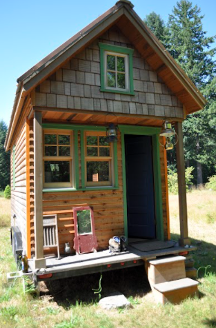 WheatonRachelle's tweet photo. This is how my Weasley-styled custom home gets started 😂 
Welcome to #TheBurrow !
#HarryPotter #Potterhead #smallhouse #ADU #coolhome #homeinspiration #homebuilding https://t.co/HRjL48oP4U