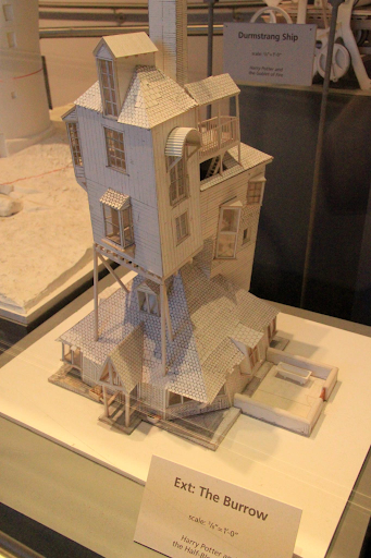 WheatonRachelle's tweet photo. This is how my Weasley-styled custom home gets started 😂 
Welcome to #TheBurrow !
#HarryPotter #Potterhead #smallhouse #ADU #coolhome #homeinspiration #homebuilding https://t.co/HRjL48oP4U