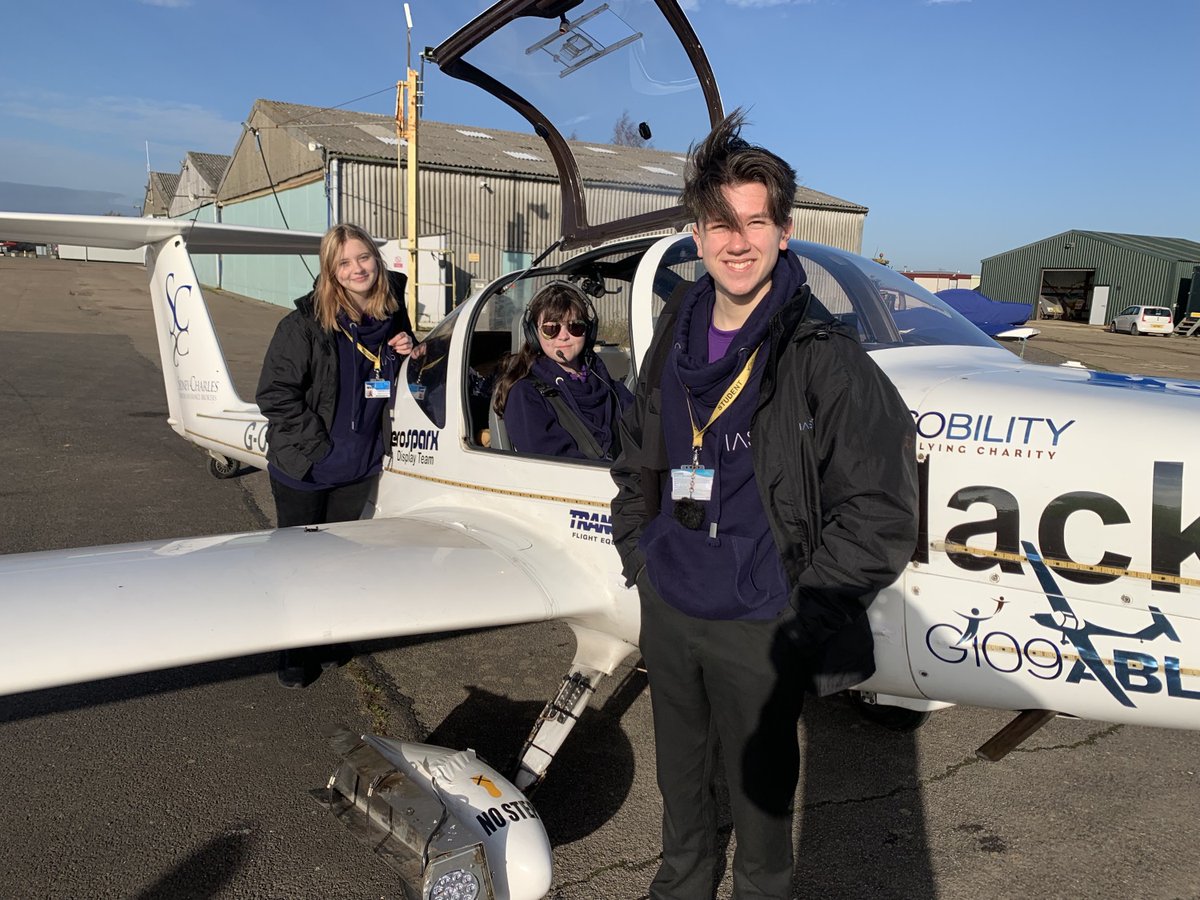 asiNewark's tweet photo. “I enjoyed doing the loop-the-loops and when Rob took over doing his tricks and I was going upside down. It was brilliant, a real adrenaline rush.”   
Here's what our students had to say about their 1st flight experience with @aerosparxrob @AeroSPARXTeam: https://t.co/w4gqO0UYkf https://t.co/1yRNF0irPk