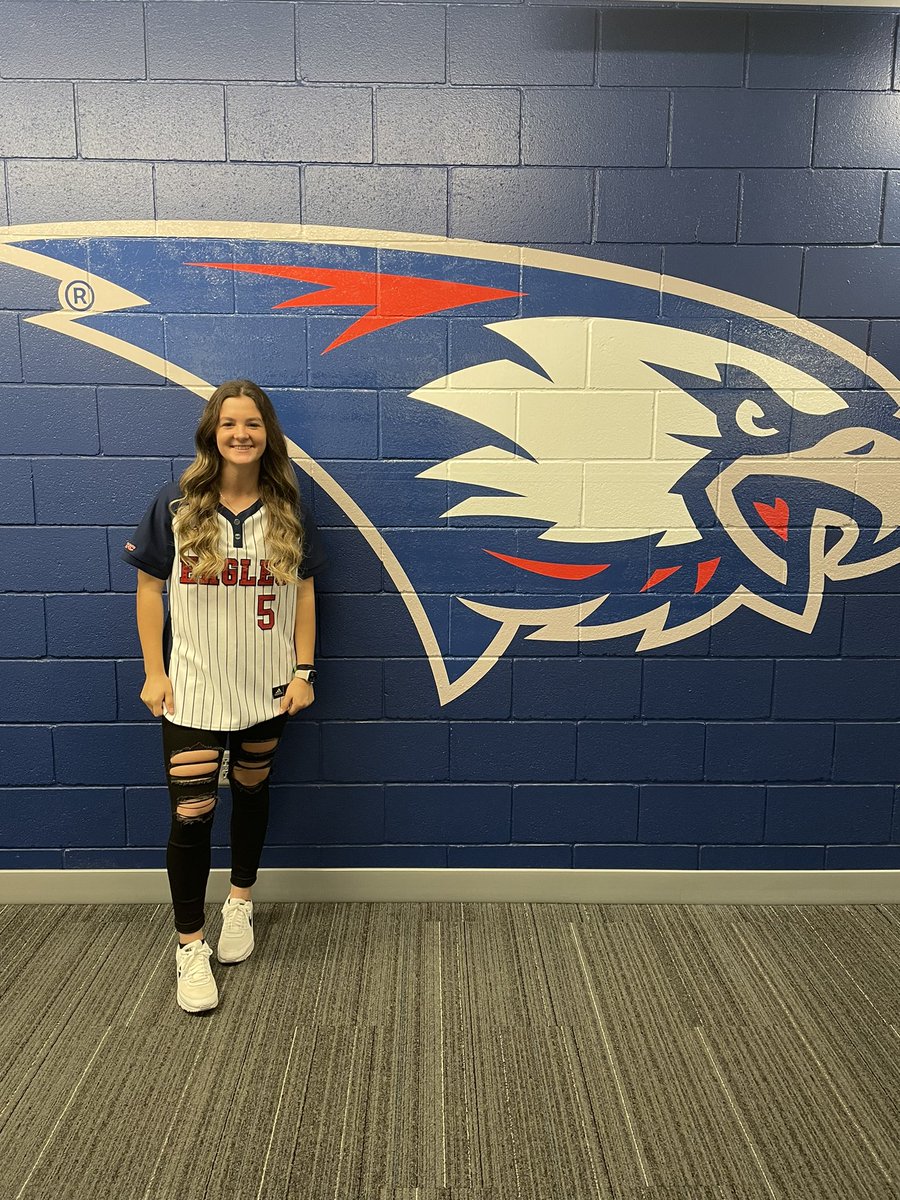 I am so excited to announce that I have committed to continue my academic and athletic career at the University of Southern Indiana! I would like to thank my coaches and my family for always pushing me. Can’t wait to be a Screagle!🤩🤩<a href="/kunkle18/">Sue Kunkle</a> <a href="/MacKenziDorsam/">MacKenzi Dorsam</a> @SWpirillo
