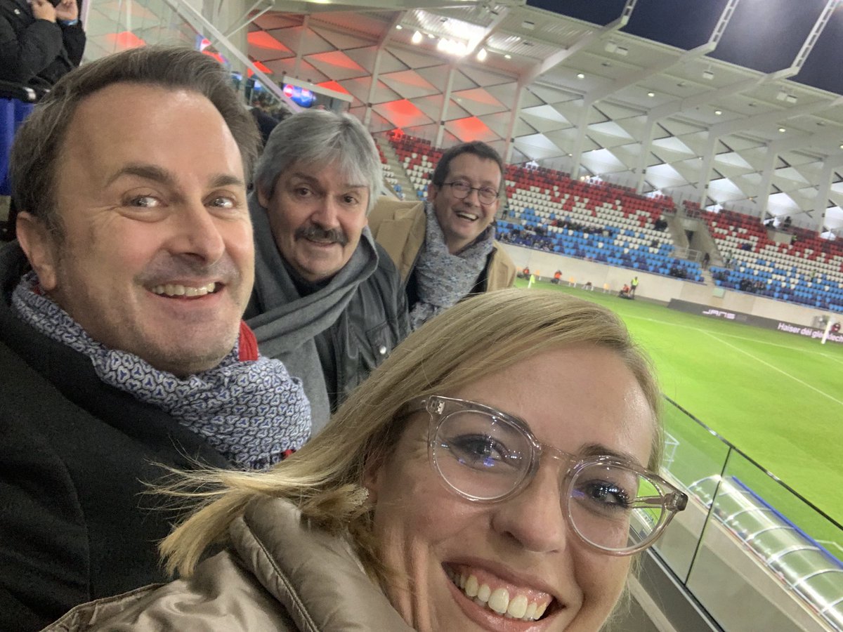 Xavier_Bettel's tweet photo. Bonne 🍀 @flf_lu Damen Equipe fir @WorldCup_Womens Quali. XB https://t.co/vefSsFTFXh