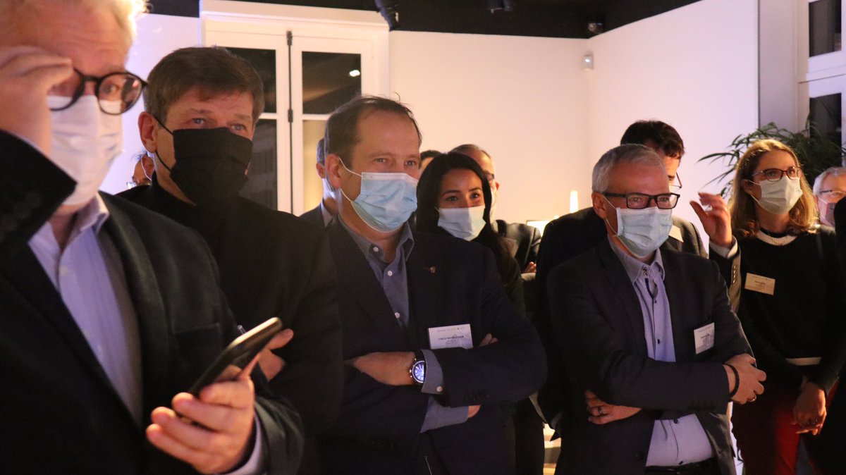 KARLOLIVE's tweet photo. La #MaisonDeFer est un magnifique témoin du succès du mécénat à #Poissy. Ce soir, nous y réunissons nos partenaires pour leur proposer d’accompagner encore le patrimoine Pisciacais, la collégiale ou le futur conservatoire par exemple. Ils s’engagent à Poissy et on leur dit merci! https://t.co/LCmdQ8OsDF