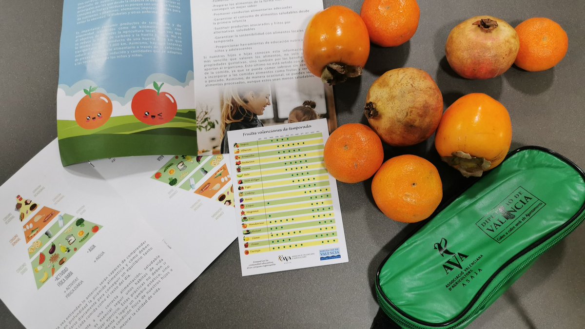 mariagg26's tweet photo. 🍊🍋🍅🍆Gracias a #AVAJA (Asociación Valenciana de Agricultores) y a la @dipvalencia por iniciativas así en los colegios valencianos #sabordelaterreta #alimentacionsaludable #promociondelasalud 
#masfrutasyverduras
#frutaesvida https://t.co/KORmBLItdg